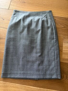 Ann Taylor Gray Plaid Pencil Skirt - Sz 0p